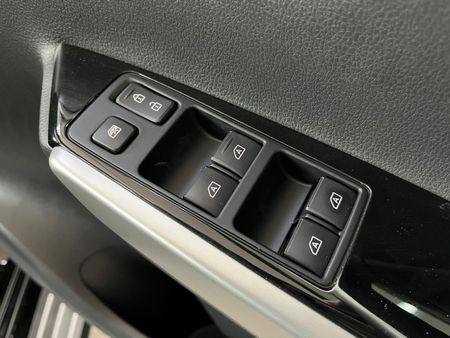 2026-Mitsubishi-Pajero-Sport-24D-Auto_27