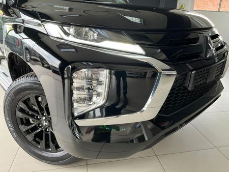 2026-Mitsubishi-Pajero-Sport-24D-Auto_4