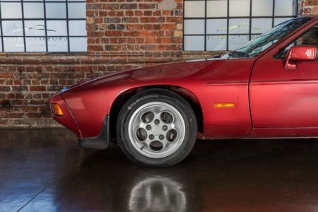 1981-Porsche-928-S_13