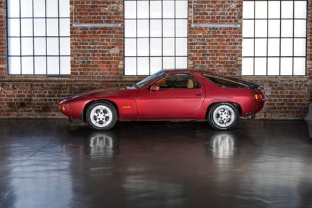 1981-Porsche-928-S_1