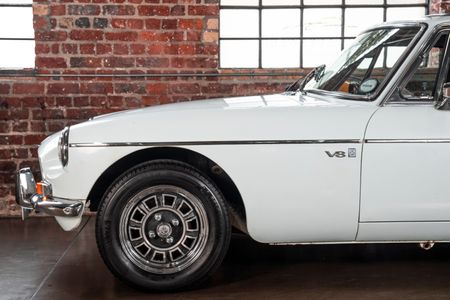 1973-MG-B-V8_17