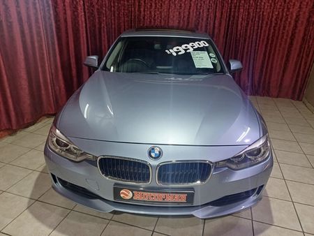 2014-BMW-3-Series-328i-Luxury-Auto_4