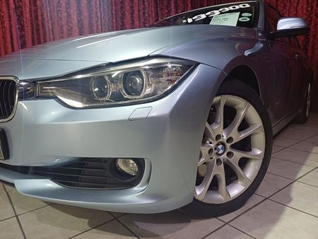 2014-BMW-3-Series-328i-Luxury-Auto_5