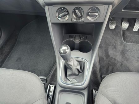 2025-Volkswagen-Polo-Vivo-14-Life_9