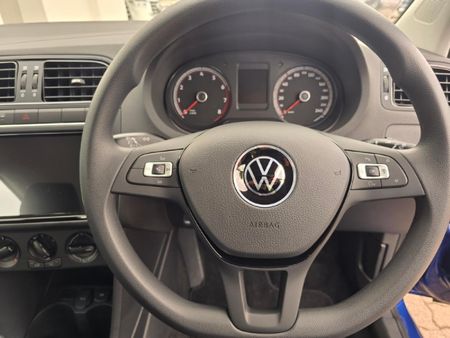 2025-Volkswagen-Polo-Vivo-14-Life_7