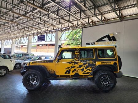 2016-Jeep-Wrangler-Unlimited-Sahara-36-V6-Auto_1