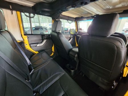 2016-Jeep-Wrangler-Unlimited-Sahara-36-V6-Auto_19