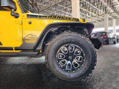 2016-Jeep-Wrangler-Unlimited-Sahara-36-V6-Auto_5