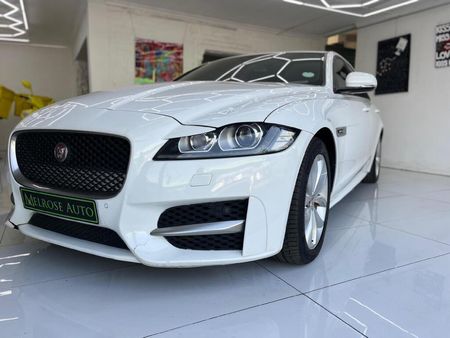2018-Jaguar-XF-20-R-Sport_4