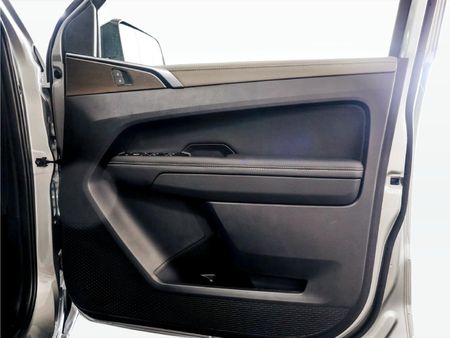 2025-Volkswagen-Amarok-20-BiTDI-154kW-4Motion-Style-Double-Cab_11