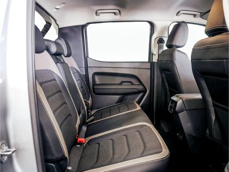 2025-Volkswagen-Amarok-20-BiTDI-154kW-4Motion-Style-Double-Cab_13
