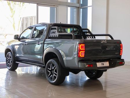 2025-JAC-T8-20-CTI-Super-Lux-Double-Cab_8