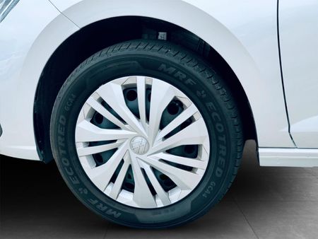 2024-Volkswagen-Polo-16-Classic-Auto_3