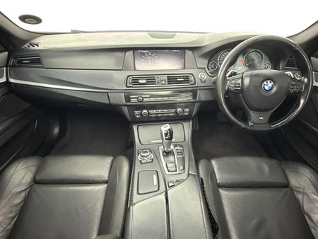 2013-BMW-5-Series-520d-Auto-M-Sport_1