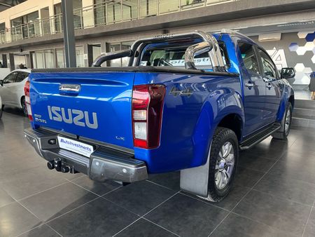 2021-Isuzu-D-Max-300-LX-4x4-Auto-Double-Cab_3