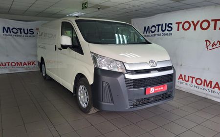 2025-Toyota-Quantum-28-LWB-Panel-Van_0