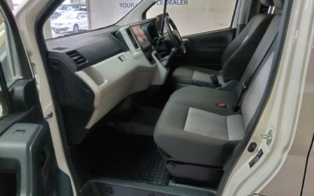 2025-Toyota-Quantum-28-LWB-Panel-Van_12