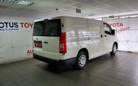 2025-Toyota-Quantum-28-LWB-Panel-Van_6