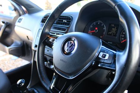 2020-Volkswagen-Polo-Vivo-14-Comfortline-5-dr-SOUND-EDITION_12
