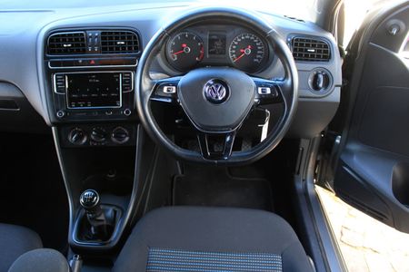 2020-Volkswagen-Polo-Vivo-14-Comfortline-5-dr-SOUND-EDITION_13