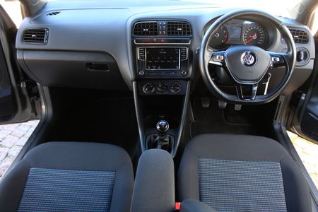 2020-Volkswagen-Polo-Vivo-14-Comfortline-5-dr-SOUND-EDITION_14