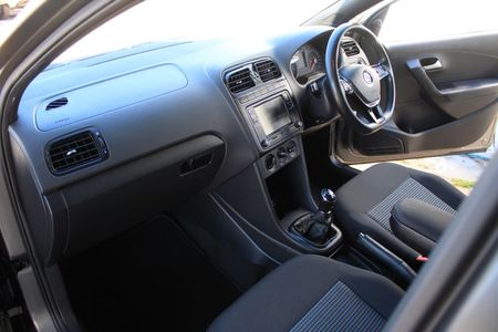 2020-Volkswagen-Polo-Vivo-14-Comfortline-5-dr-SOUND-EDITION_15