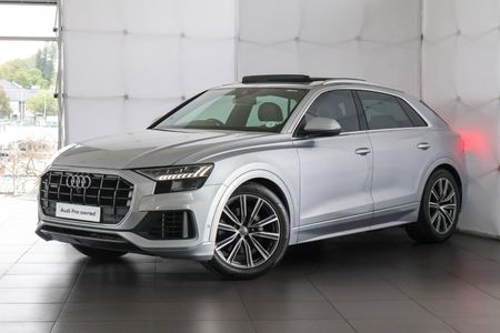 2019-Audi-Q8-55-TFSI-quattro-Auto_0