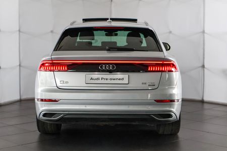 2019-Audi-Q8-55-TFSI-quattro-Auto_9