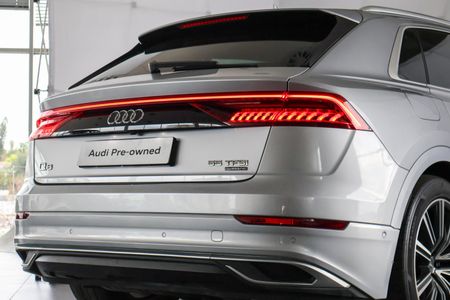 2019-Audi-Q8-55-TFSI-quattro-Auto_12