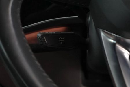 2019-Audi-Q8-55-TFSI-quattro-Auto_16