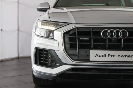 2019-Audi-Q8-55-TFSI-quattro-Auto_6