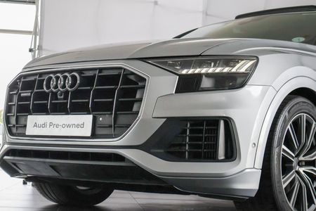 2019-Audi-Q8-55-TFSI-quattro-Auto_7