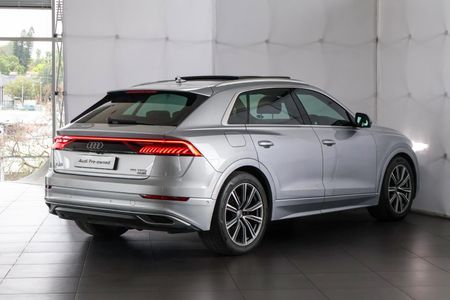 2019-Audi-Q8-55-TFSI-quattro-Auto_8