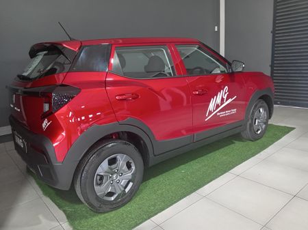 2025-Mahindra-XUV-3XO-12T-MX2_1