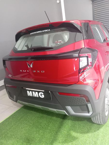 2025-Mahindra-XUV-3XO-12T-MX2_3