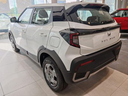 2025-Mahindra-XUV-3XO-12T-MX3-Auto_4