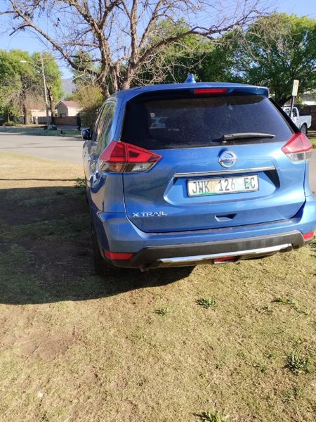 2021-Nissan-X-Trail-20-Visia_0