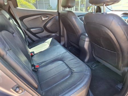 2011-Hyundai-ix35-20-GLS-Executive_19