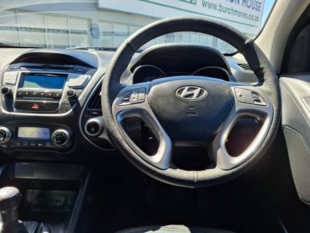 2011-Hyundai-ix35-20-GLS-Executive_29