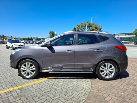 2011-Hyundai-ix35-20-GLS-Executive_3