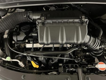 2012-Hyundai-i10-125-GLS-Fluid_13