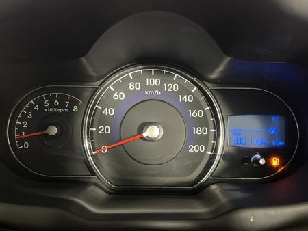2012-Hyundai-i10-125-GLS-Fluid_2