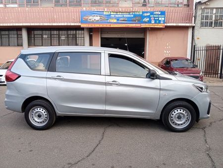 2024-Suzuki-Ertiga-15-GL_4