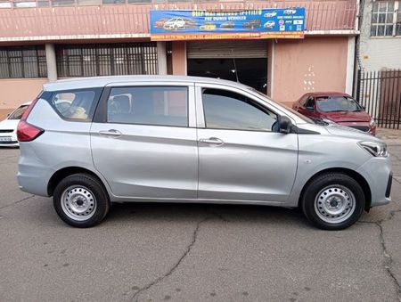 2024-Suzuki-Ertiga-15-GL_5