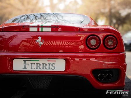 2000-Ferrari-360-Modena_17