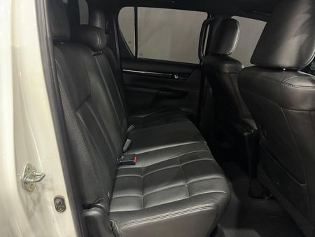 2019-Toyota-Hilux-28-GD-6-Raised-Body-Raider-Double-Cab_11