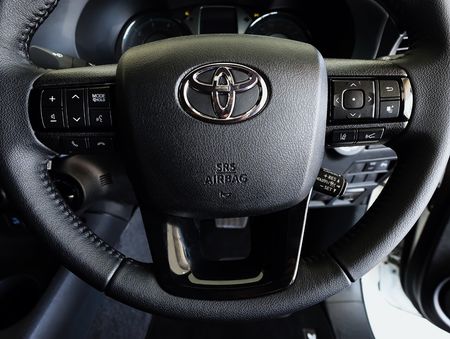 2025-Toyota-Hilux-28-GD-6-Raised-Body-Legend-RS-4x4-Auto-Double-Cab_9