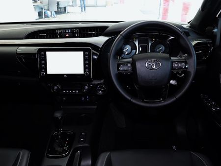 2025-Toyota-Hilux-28-GD-6-Raised-Body-Legend-RS-4x4-Auto-Double-Cab_14