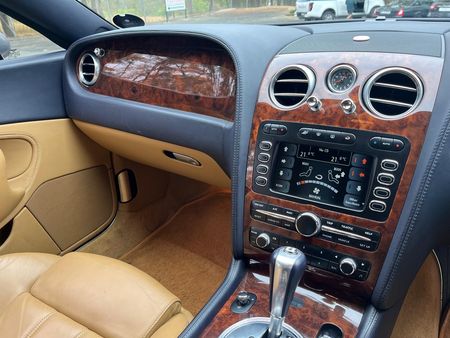 2007-Bentley-Continental-GT_13
