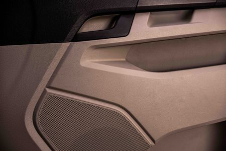 2018-Volkswagen-Kombi-20-TDI-Auto-103kW-Trendline_12